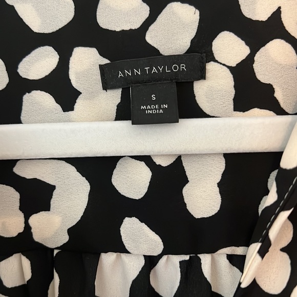 Ann Taylor blouse - Picture 2 of 4